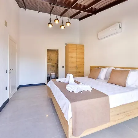 Kalkan Lisburn Villa *