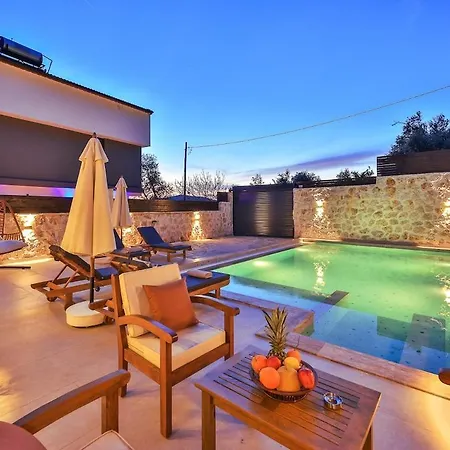 Kalkan Lisburn فيلة